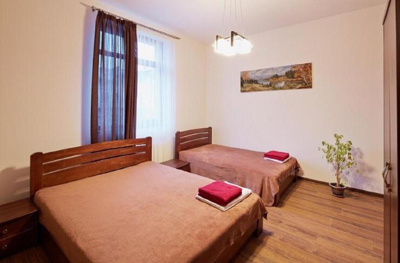 Apartment On Lychakivska Lemberg Exterior foto